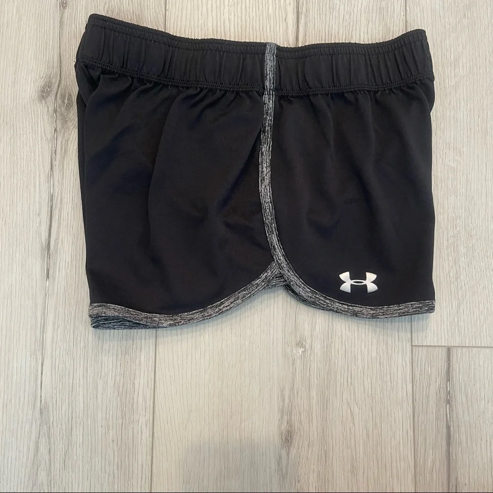 UNDER ARMOUR Short Black Athletic Running Shorts - Picture 2 of 6